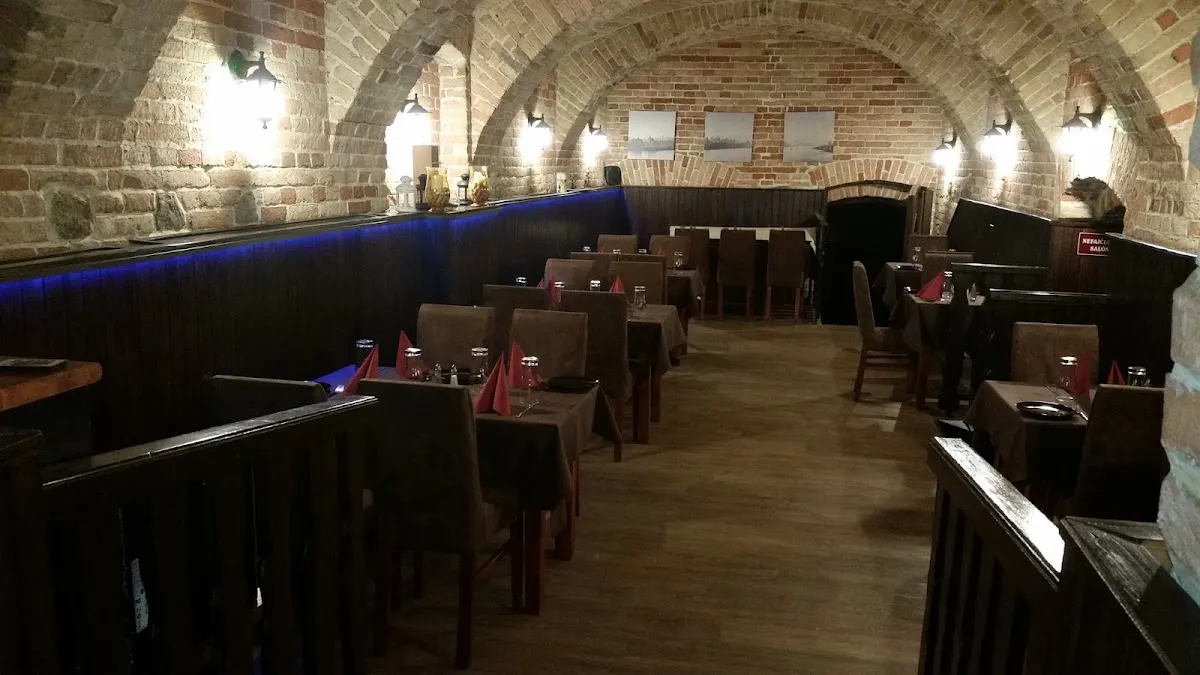 BookNoFees: Restaurant – Masala Darbar – Bratislava – Der Gerichtshof der Überlebenden, Foto 1
