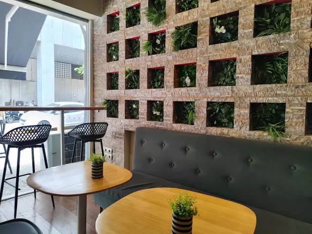 BookNoFees: Café – Coffee & Co. – Athens – Coffee & Co., Foto 3