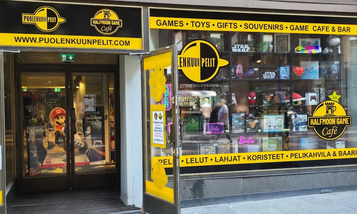 BookNoFees: Café – Puolenkuun Pelit Helsinki – Helsinki – Puolenkuun Pelit Helsinki, Foto 1