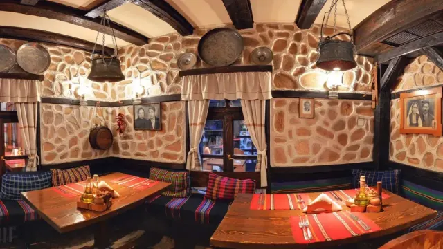 BookNoFees: Restaurant – Хаджидрагановите къщи – Sofia – Die Hadjidragano-Häuser, Foto 2