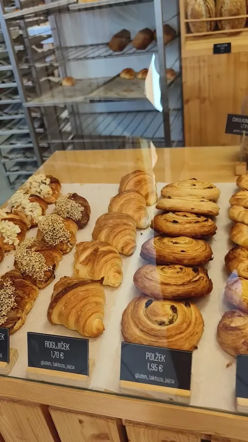 BookNoFees: Bäckerei – Pekarna "Art Bread" – Ljubljana – Bäckerei "Art Bread", Foto 3