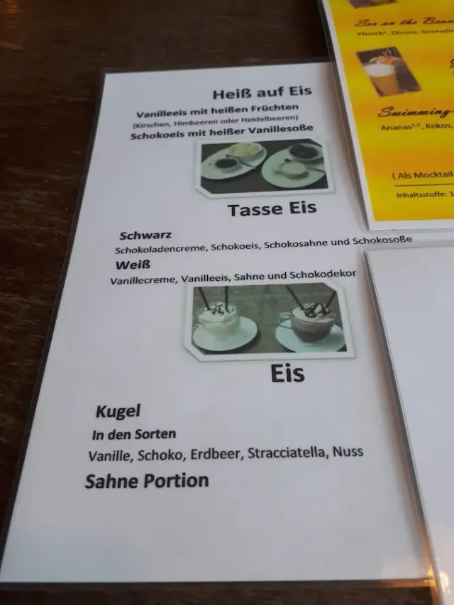 BookNoFees: Café – Helga's Waffelstübchen – Hallenberg – Helga's Waffelstübchen, Foto 3