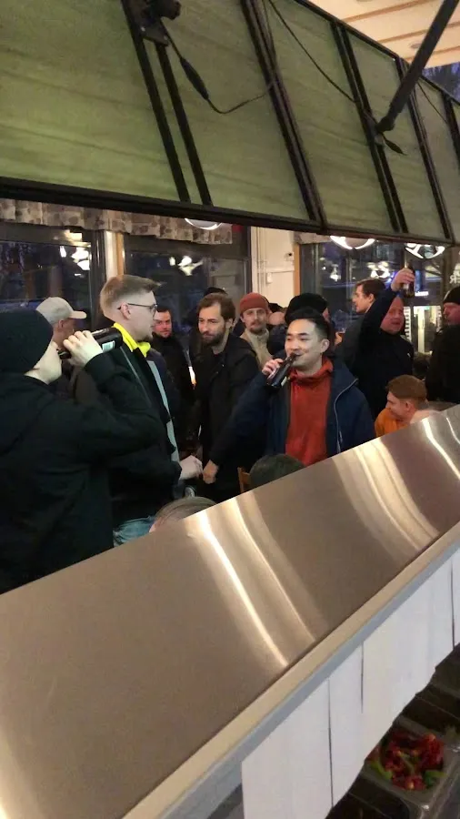 BookNoFees: Imbiss – Il coure – Stockholm – Er rennt, Foto 3