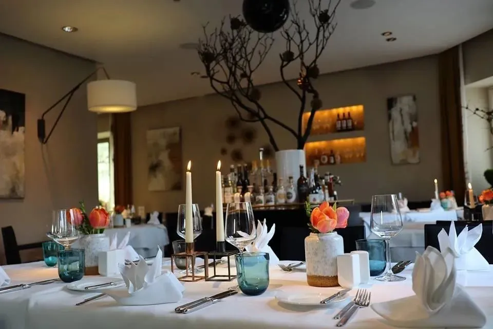 BookNoFees: Restaurant – Thuns Hotel-Restaurant – Werdohl – Thuns Hotel-Restaurant, Foto 1