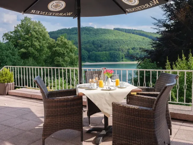 BookNoFees: Restaurant – Welcome Hotel Meschede/Hennesee – Meschede – Welcome Hotel Meschede/Hennesee, Foto 3