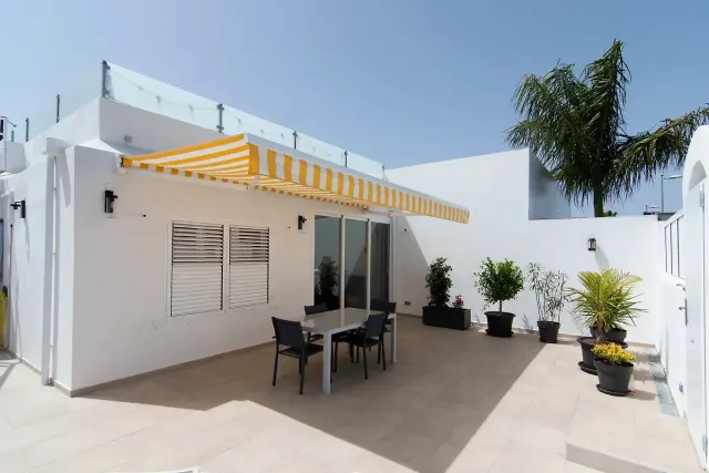 BookNoFees: Casa Kriki exklusiver Bungalow mit Dachterrasse in der Anlage Holycan – Playa Del Ingles