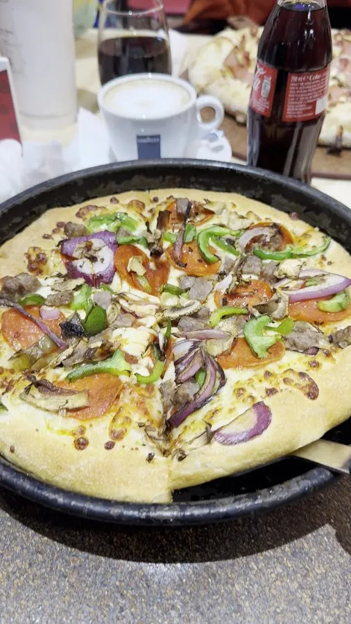 BookNoFees: Restaurant – Pizza Hut – Bucharest – Pizza Hut, Foto 3