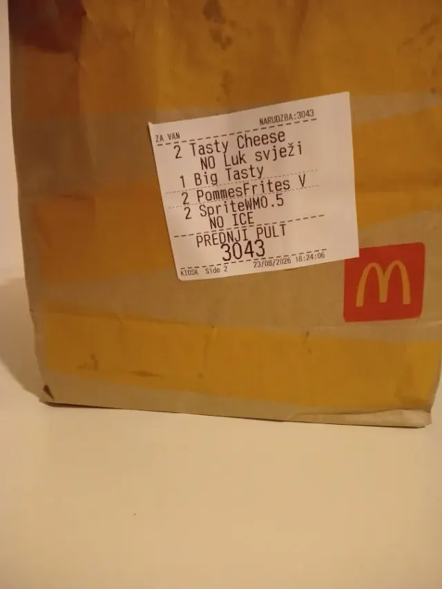 BookNoFees: Imbiss – McDonald's – Zagreb – McDonald's, Foto 2