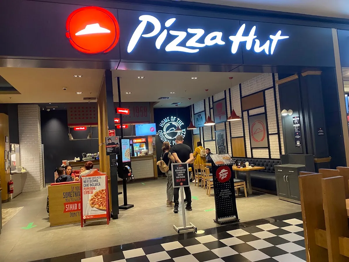 BookNoFees: Restaurant – Pizza Hut – Bucharest – Pizza Hut, Foto 1