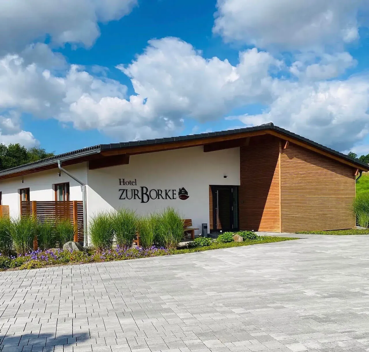 BookNoFees: Restaurant – Hotel & Gaststätte Zur Borke – Neuenrade-Affeln – Hotel & Gaststätte Zur Borke, Foto 1