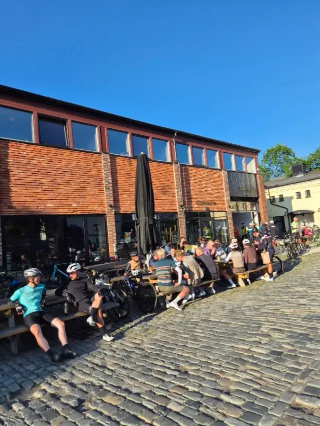 BookNoFees: Café – Fuglen Gamlebyen – Oslo – Der Vogel Gamlebyen, Foto 2