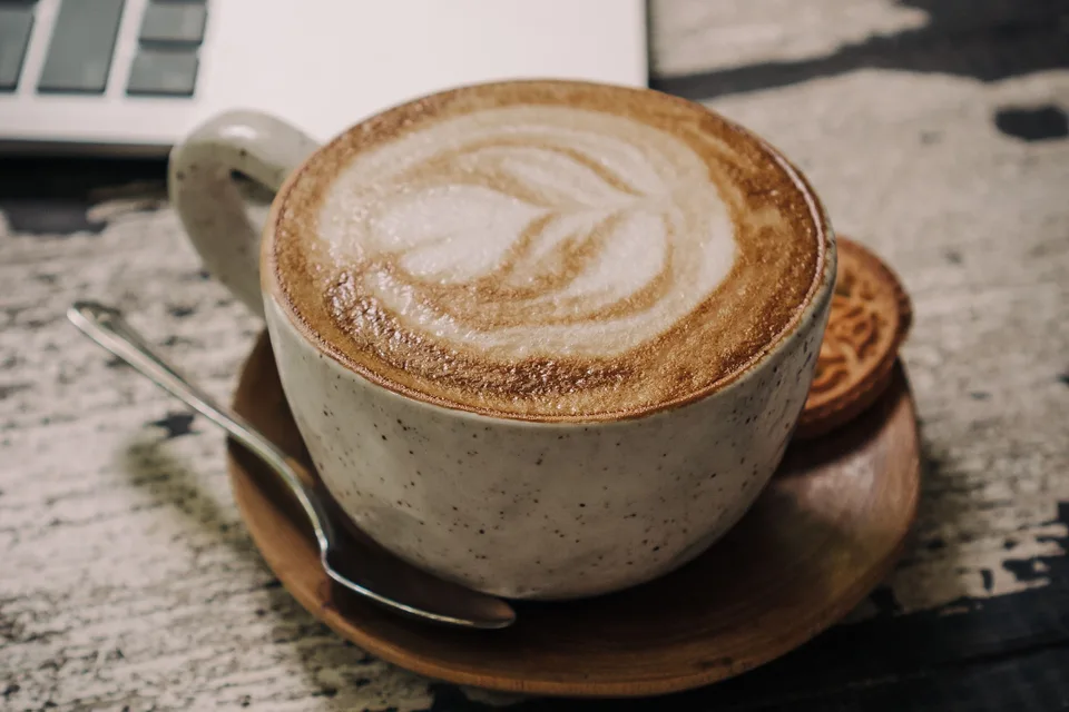 Beispielfoto: Cappuccino in einer Keramiktasse